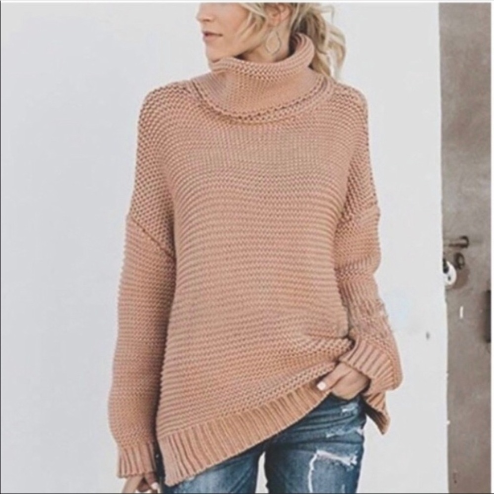 Mauve pink turtleneck knitted sweater